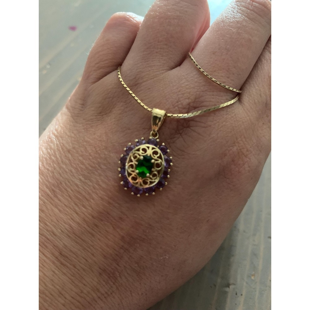 Estate solitaire emerald and amethyst‎ pendant 14k necklace